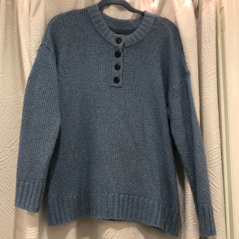 American Eagle jegging fit sweater